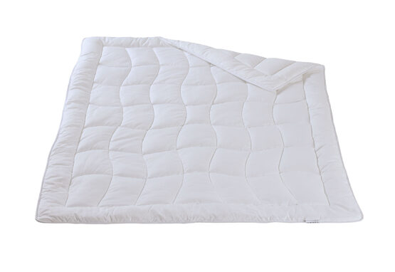 Duvet léger pour toute l'année / fibres synthétiques